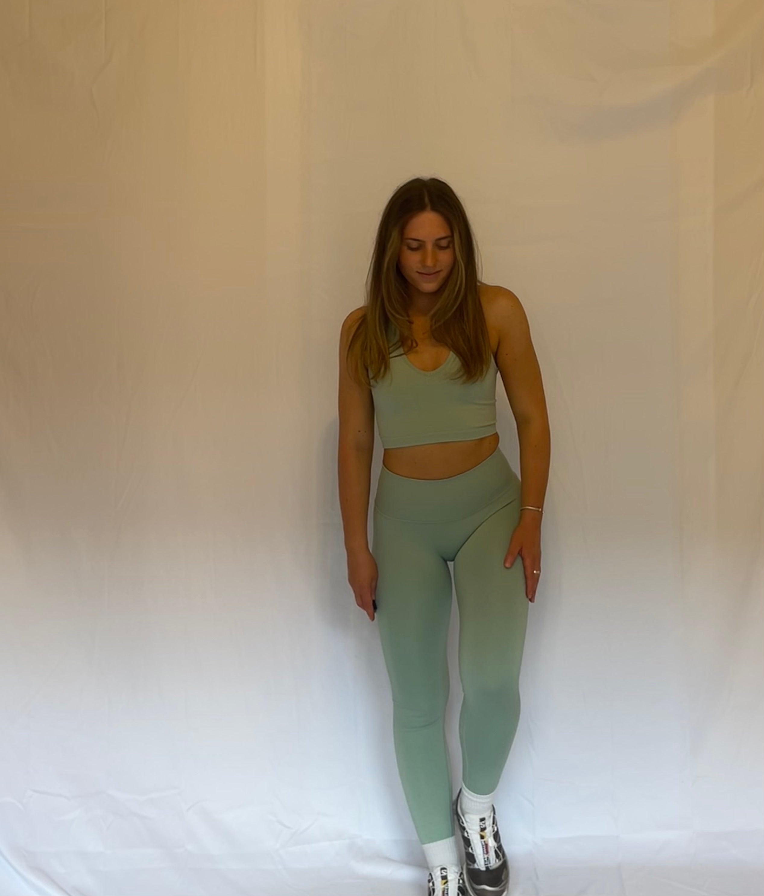 NWT Mint Green TNA Leggings